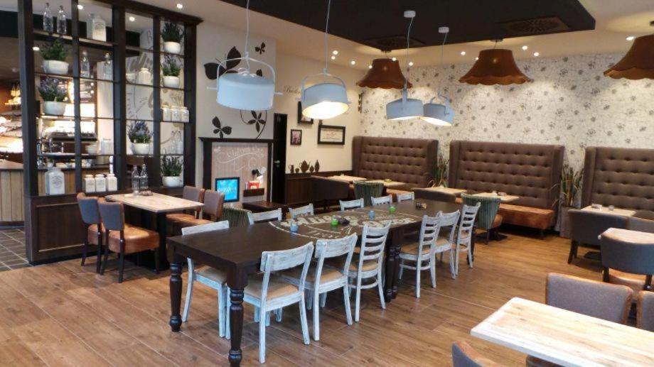 Hotel Restaurant Zur Linde Westerstede Dış mekan fotoğraf